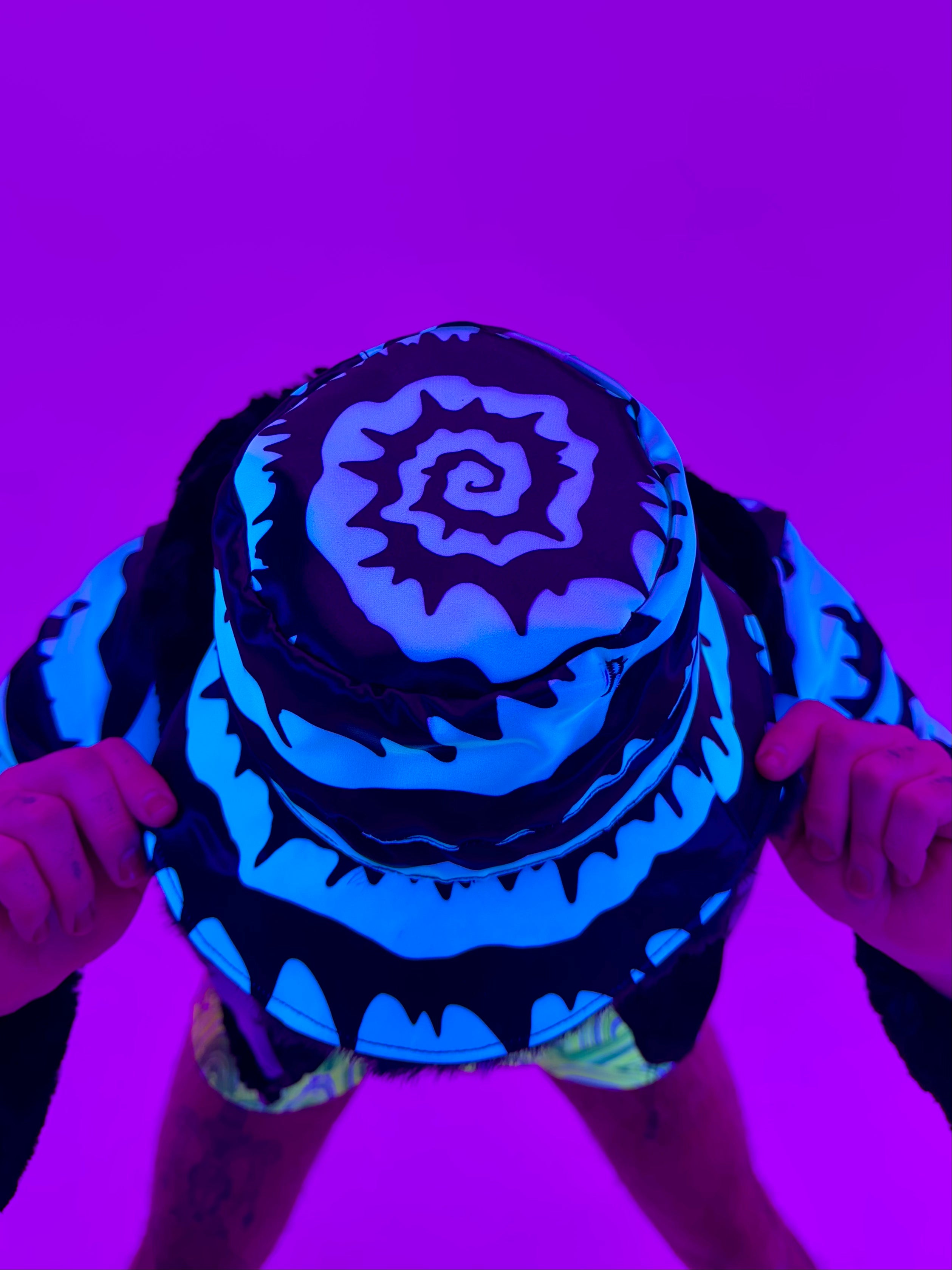 Hypnotic 🌀 Reversible Bucket Hat