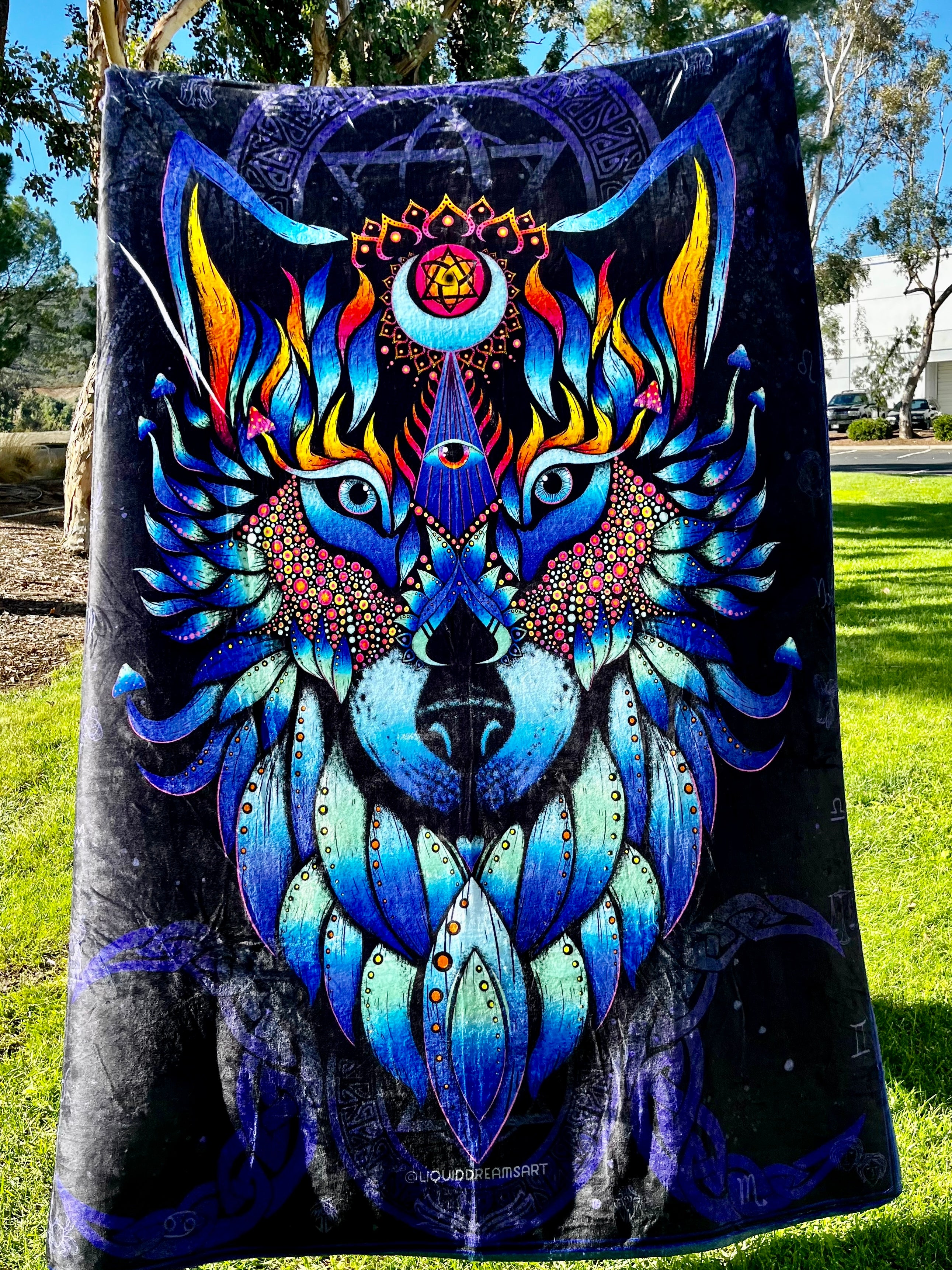 UV Reactive Wolf and Kaleidodope Double Sided Blanket