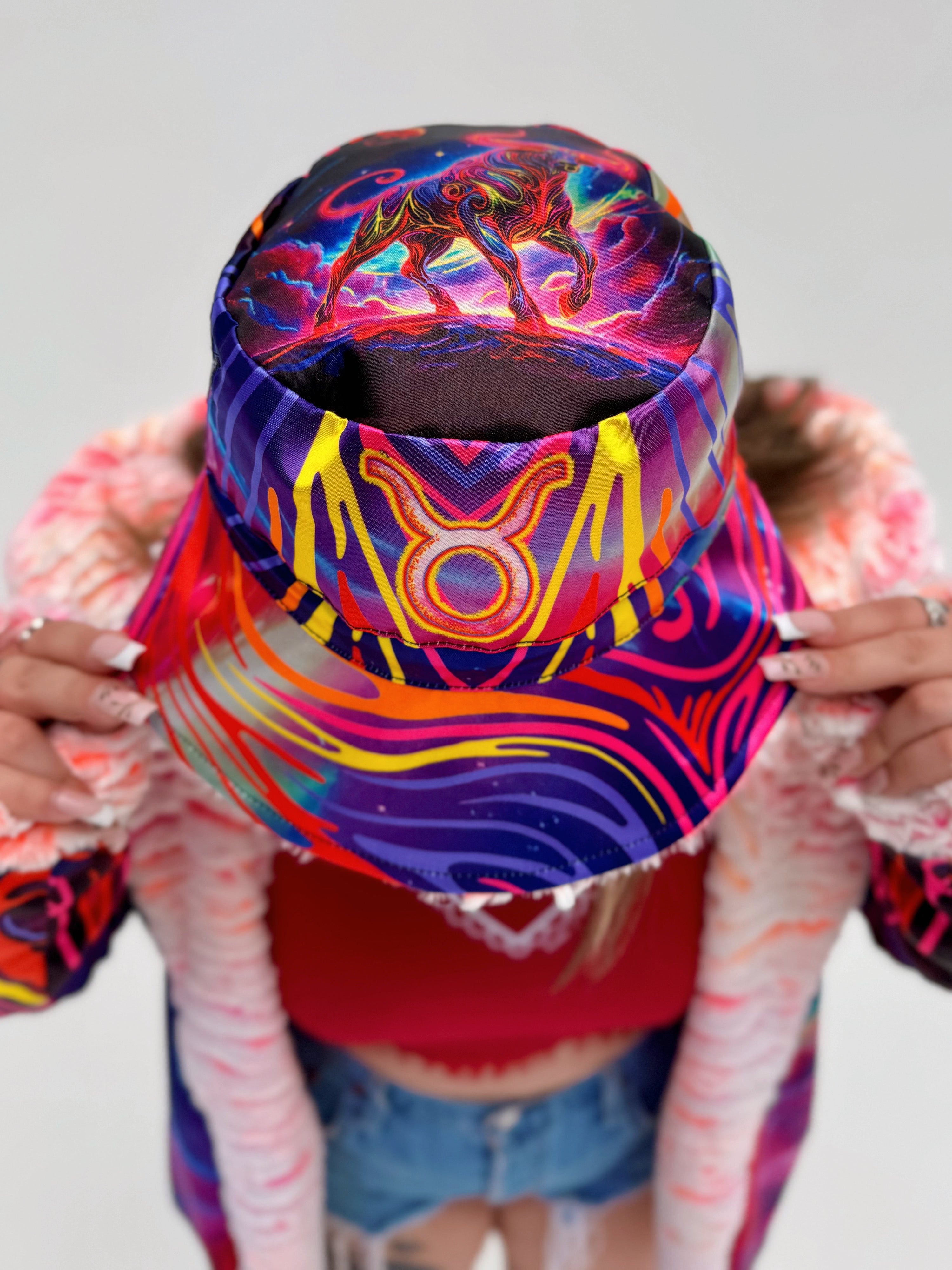 Zodiac Dreams ♉️ Taurus Bucket Hat
